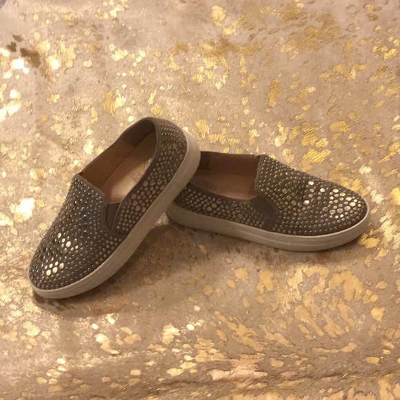 Vince Camuto slip on platform sneakers - Picture 2 of 7